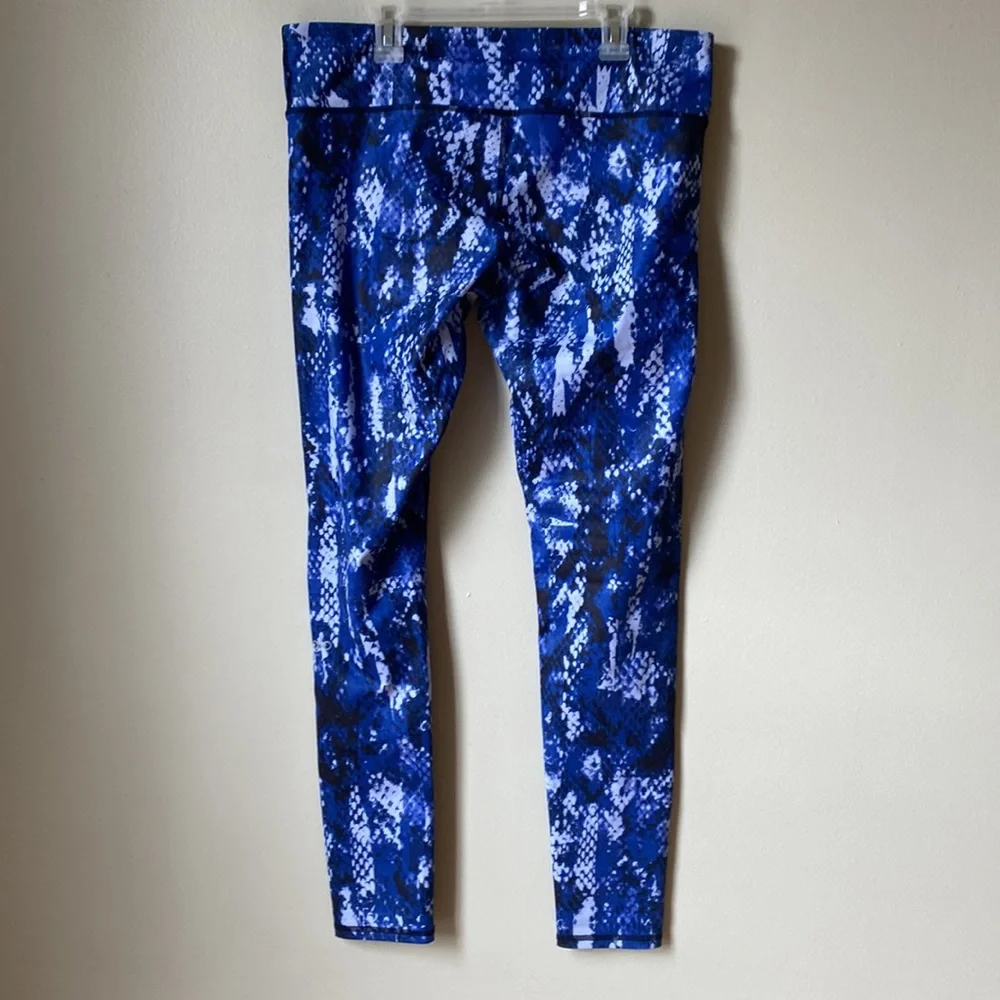 Alo Yoga | Airbrush Leggings in Electric Blue Python Size Large